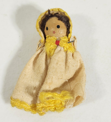 Bambola vintage con pioli - , in