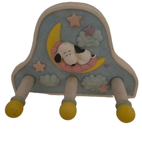 Hallmark studio peanuts - b,